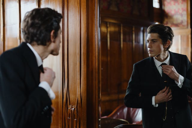 Dating Wealthy Men: Tips and Secrets to Success